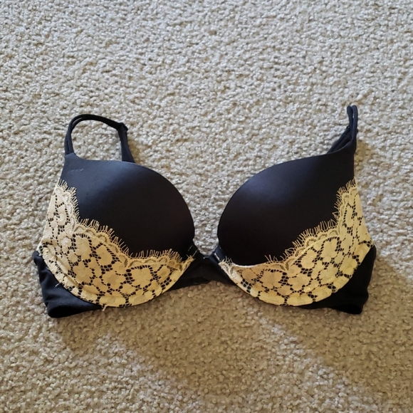 Victoria's Secret Other - Victoria secret 32 C bra